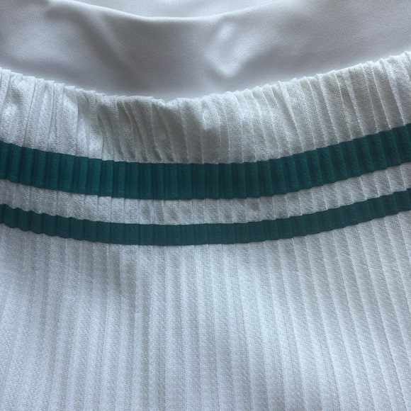Adidas pleated tennis skirt - Picture 3 of 10